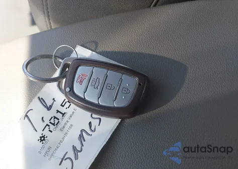 2018 Hyundai Elantra Value Edition из США, поврежденный, VIN 5NPD84LF6JH261168